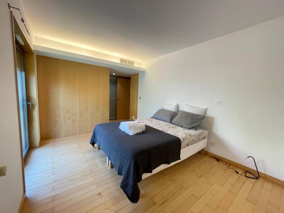 Lux 521 Letter Apartment *